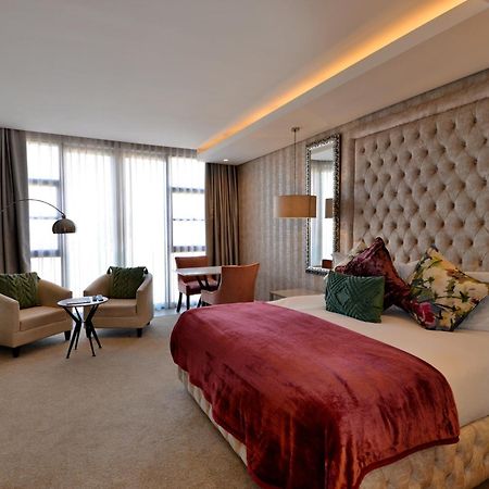Houghton Suites Johannesburg Bagian luar foto